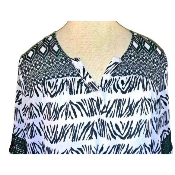 Cato Semi Sheer Zebra Print Crochet Details Bell Sleeve Top Size Large - Picture 3 of 8